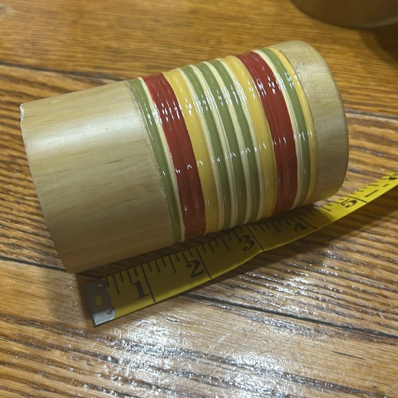 Vintage Gloria Vanderbilt Home bath set.  Soap dispenser and toothbrush holder - Picture 4 of 8